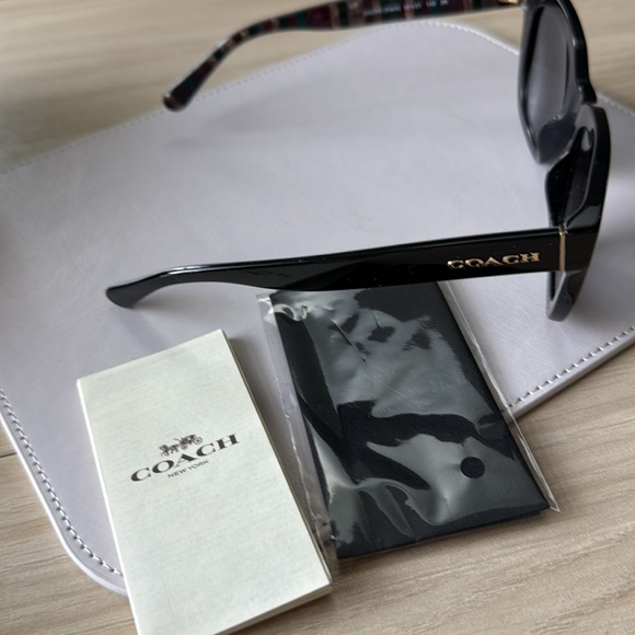 Coach sunglasses - Picture 6 of 6